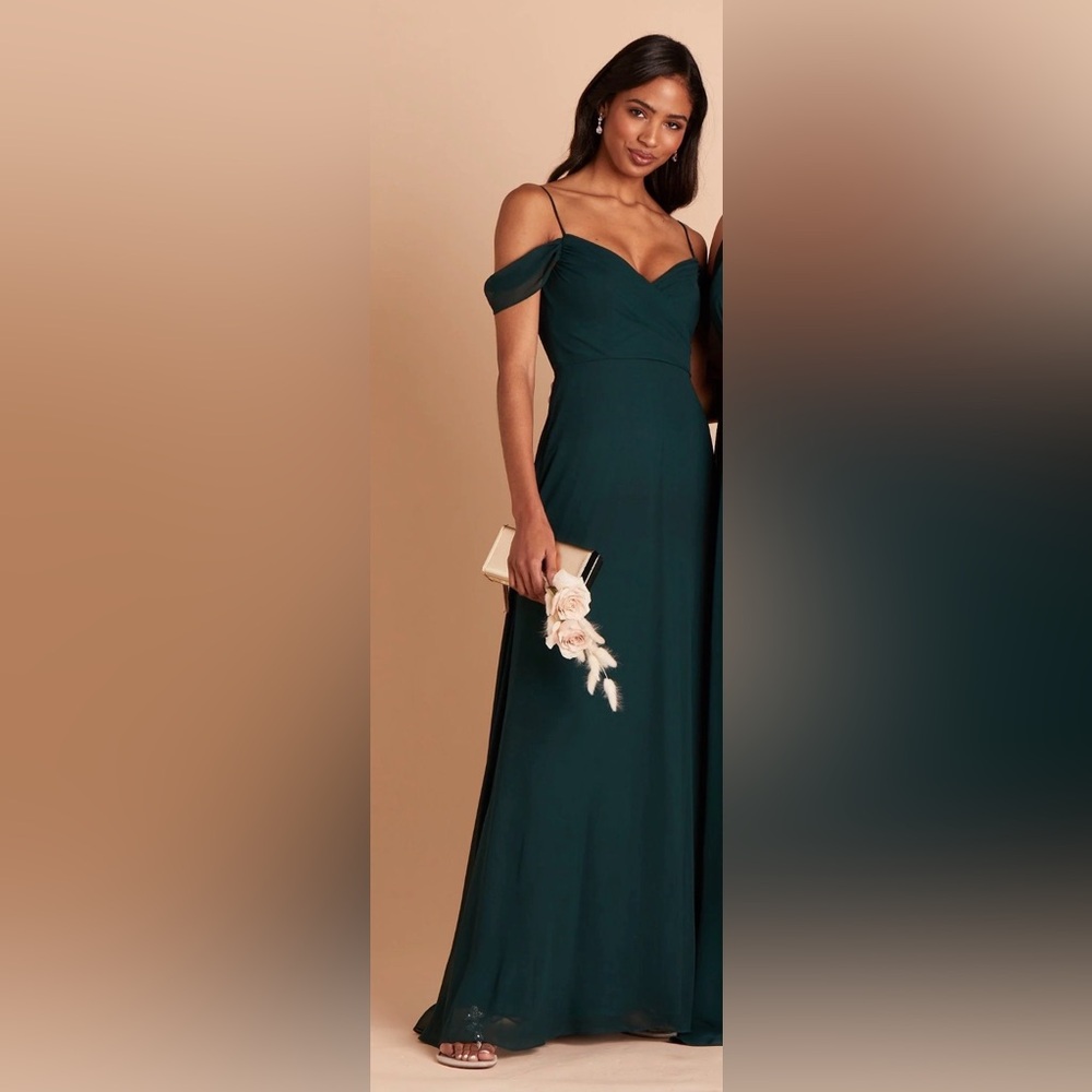 Elegant Green Off-Shoulder Dress